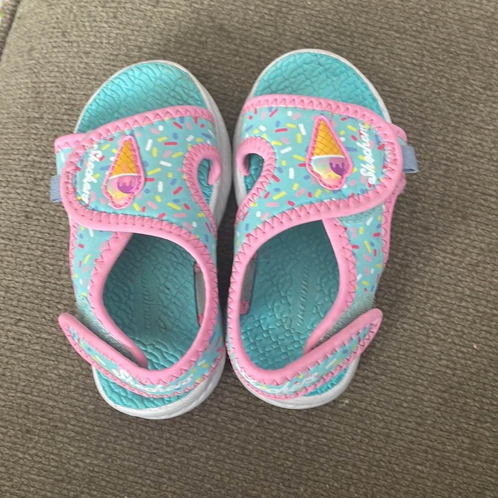 Sketchers ice cream sandals